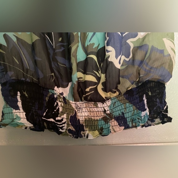 Apt. 9 Womens Size Medium Flutter Sleeve Ruching Hem Camo Tropical Blouse - Picture 8 of 8